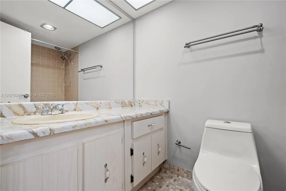 301 174th St #901 Sunny Isles Beach, FL 33160