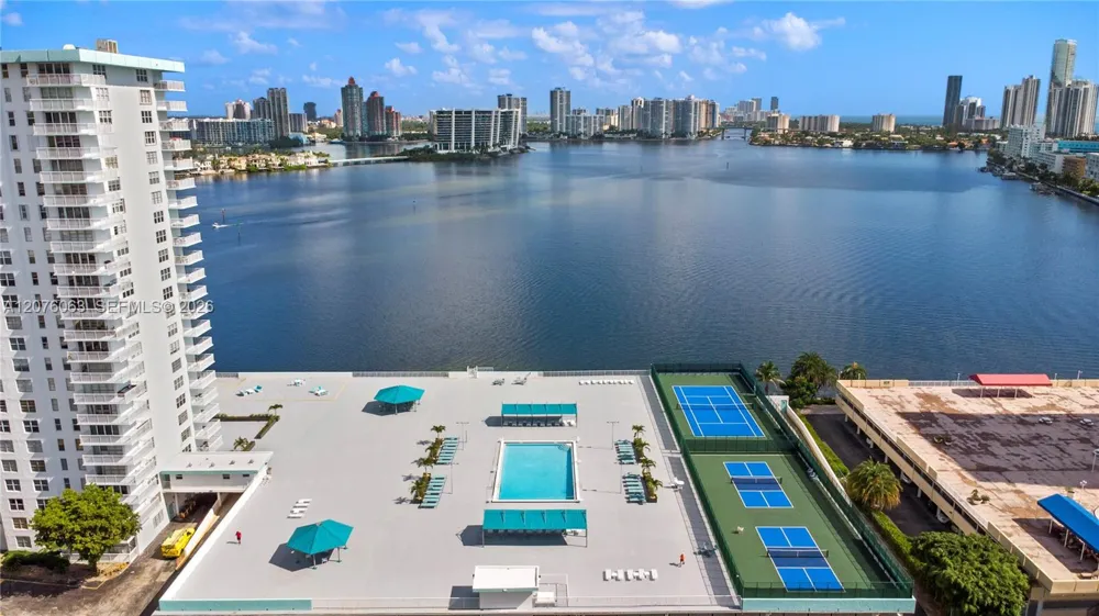 301 174th St #901 Sunny Isles Beach, FL 33160