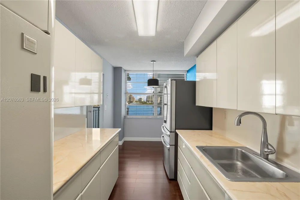 301 174th St #901 Sunny Isles Beach, FL 33160