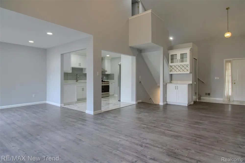 2191 Pleasant Drive Commerce Charter Township, MI 48390
