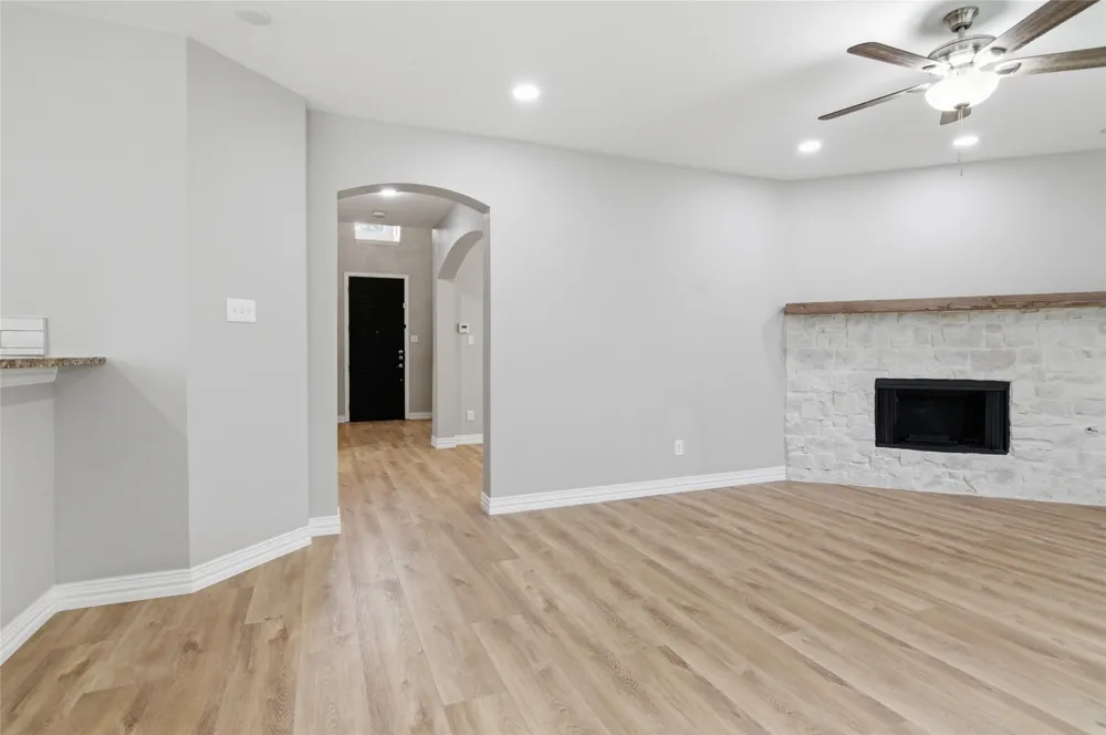 1411 Golf Club Drive Lantana, TX 76226