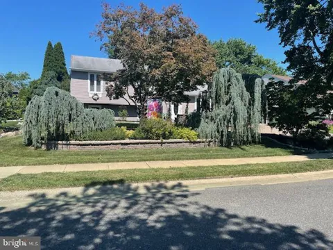 25 BRIGHTON DRIVE