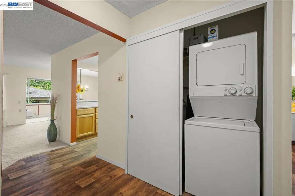 3441 Tice Creek Rd #4 Walnut Creek, CA 94595