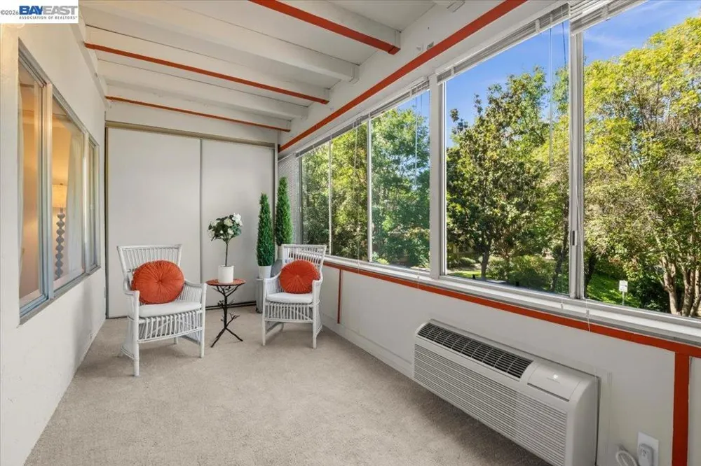 3441 Tice Creek Rd #4 Walnut Creek, CA 94595