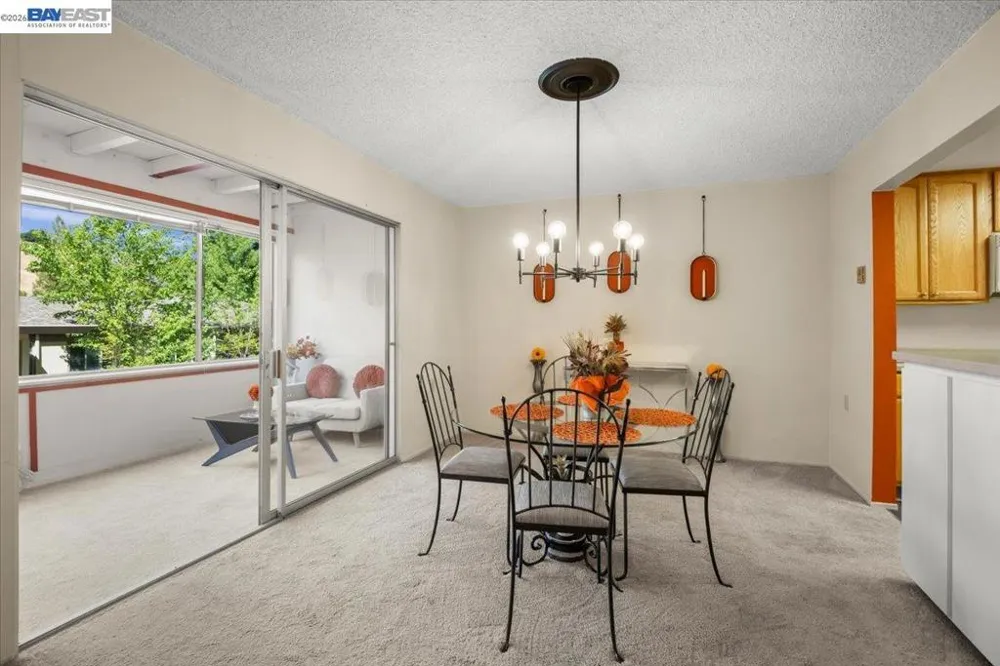 3441 Tice Creek Rd #4 Walnut Creek, CA 94595