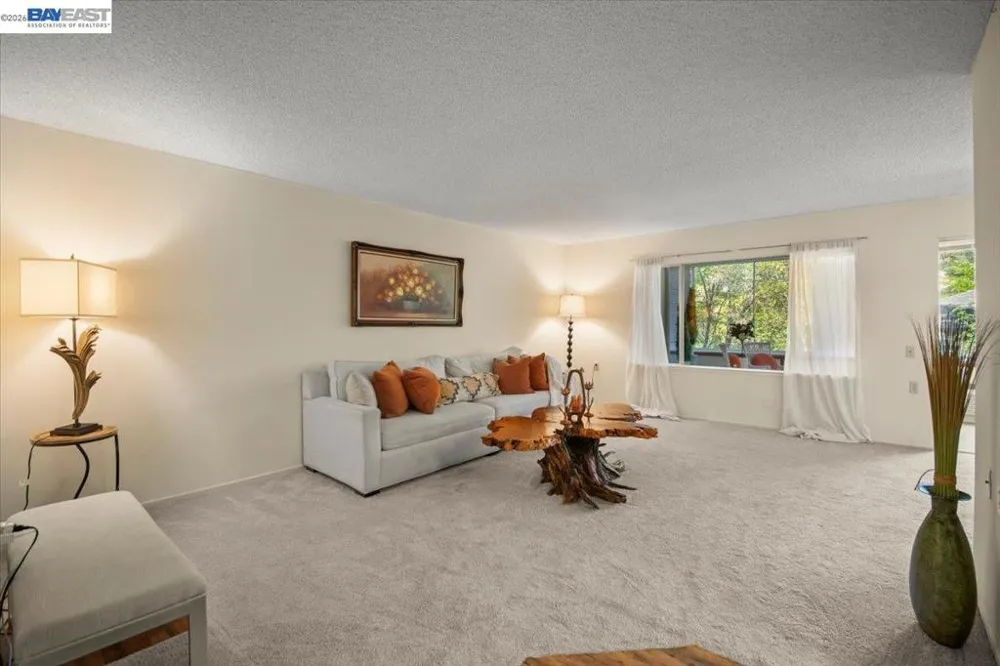 3441 Tice Creek Rd #4 Walnut Creek, CA 94595