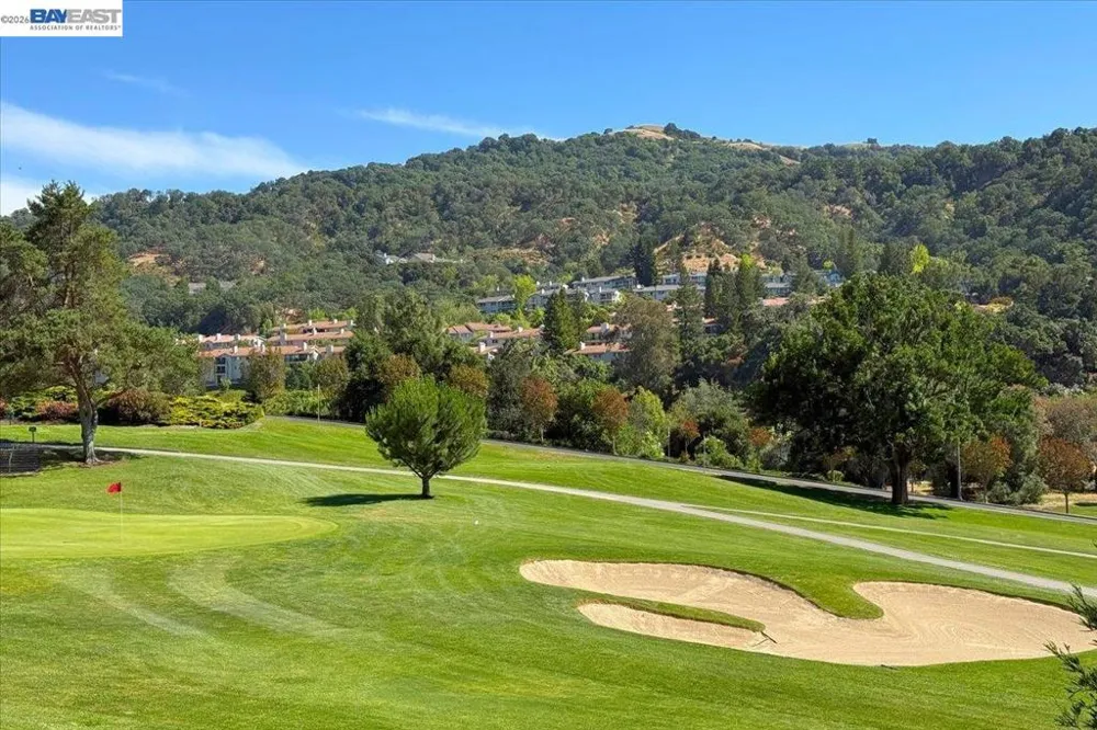 3441 Tice Creek Rd #4 Walnut Creek, CA 94595