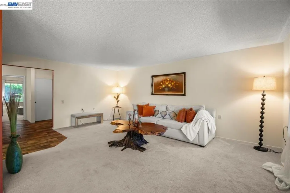 3441 Tice Creek Rd #4 Walnut Creek, CA 94595