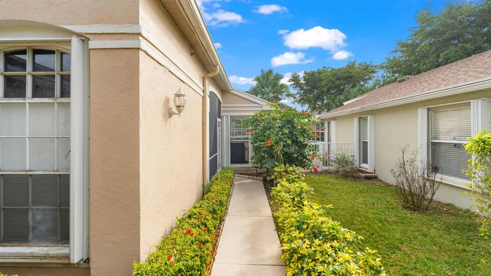 7961 MANSFIELD HOLLOW ROAD Delray Beach, FL 33446