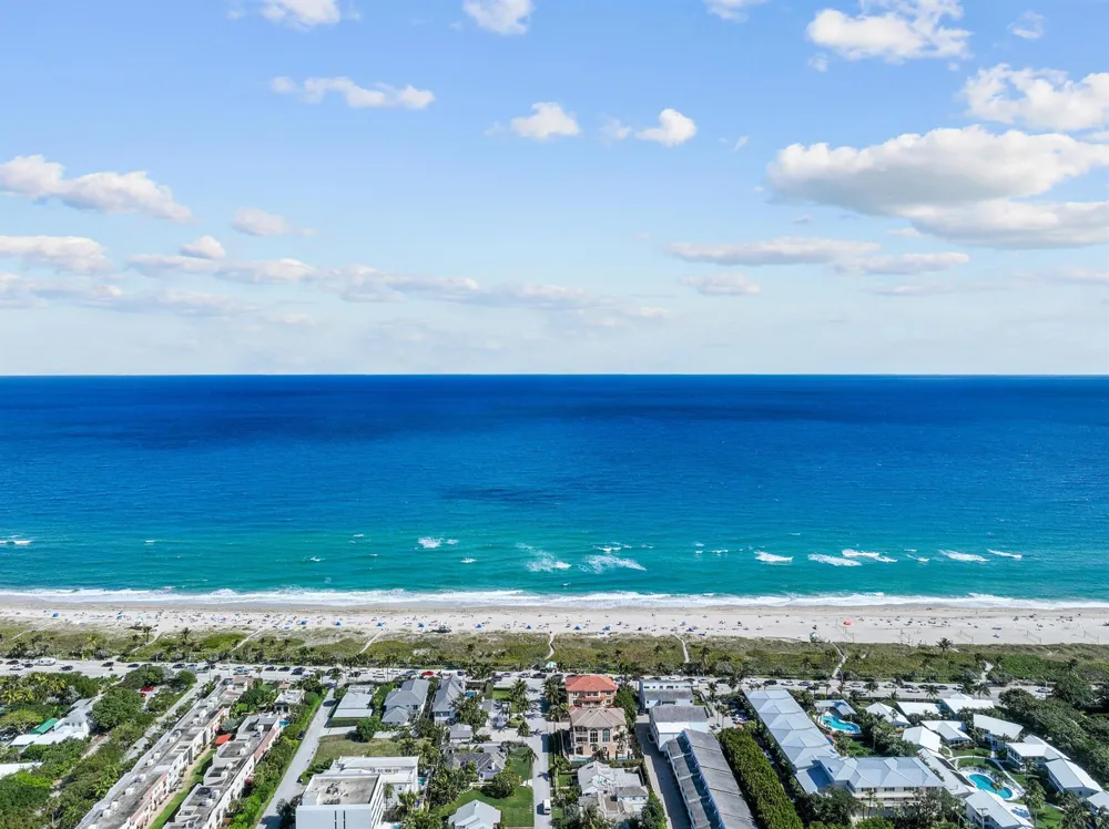 7961 MANSFIELD HOLLOW ROAD Delray Beach, FL 33446