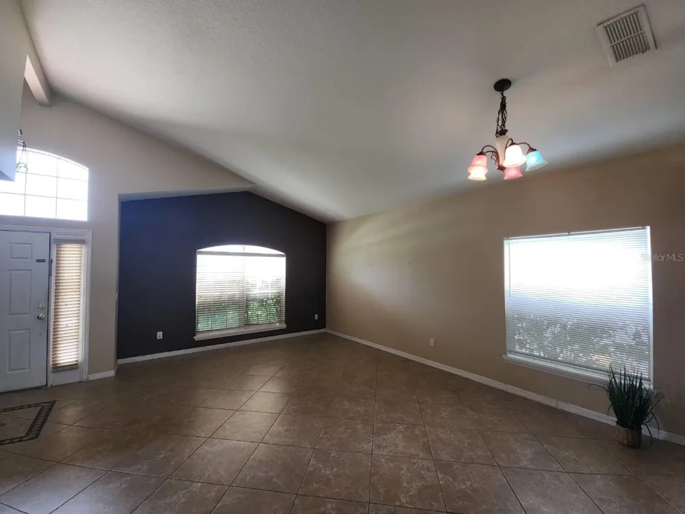 302 CLYDESDALE CIRCLE Sanford, FL 32773