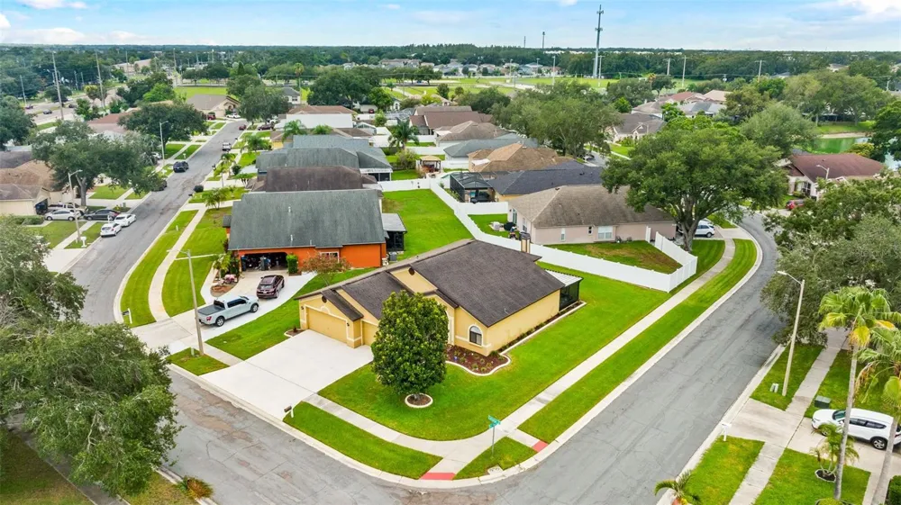 1803 CATTLEMAN DRIVE Brandon, FL 33511