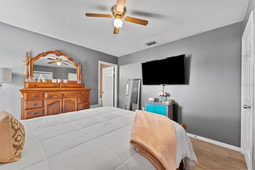 1803 CATTLEMAN DRIVE Brandon, FL 33511
