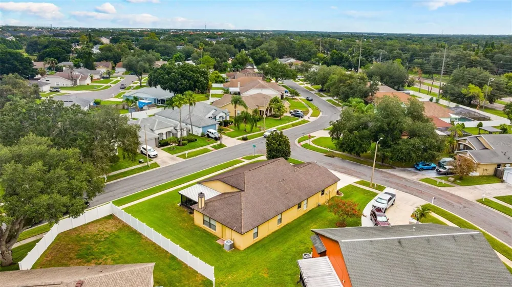 1803 CATTLEMAN DRIVE Brandon, FL 33511