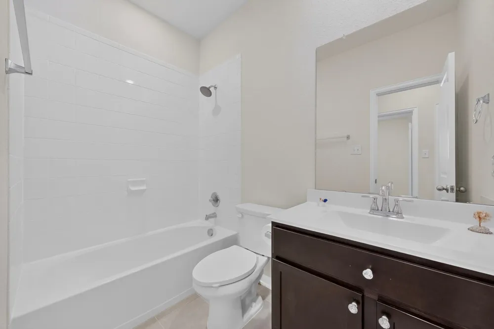 689 Leadtree Loop Buda, TX 78610