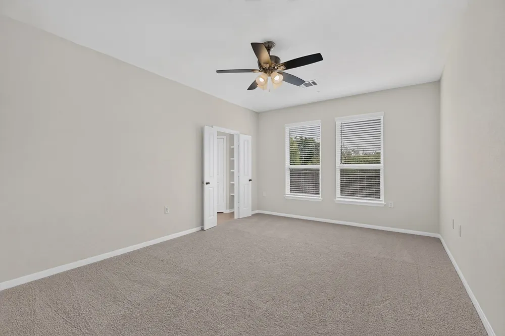 689 Leadtree Loop Buda, TX 78610