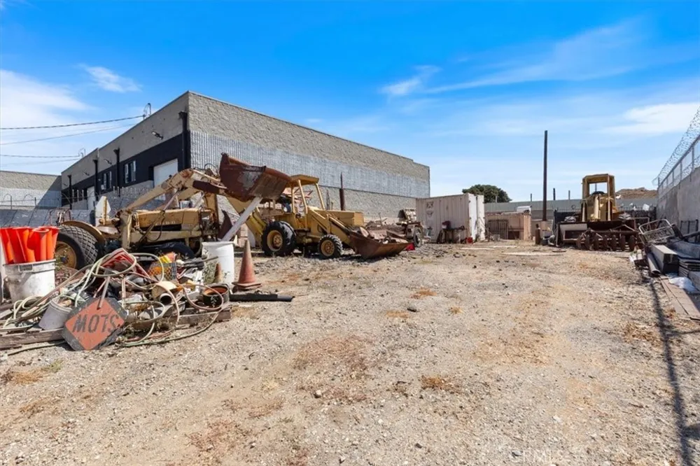 13020 S Figueroa Street Gardena, CA 90061