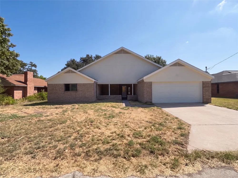 305 Rash Lane Terrell, TX 75160