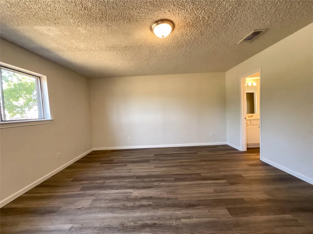 305 Rash Lane Terrell, TX 75160