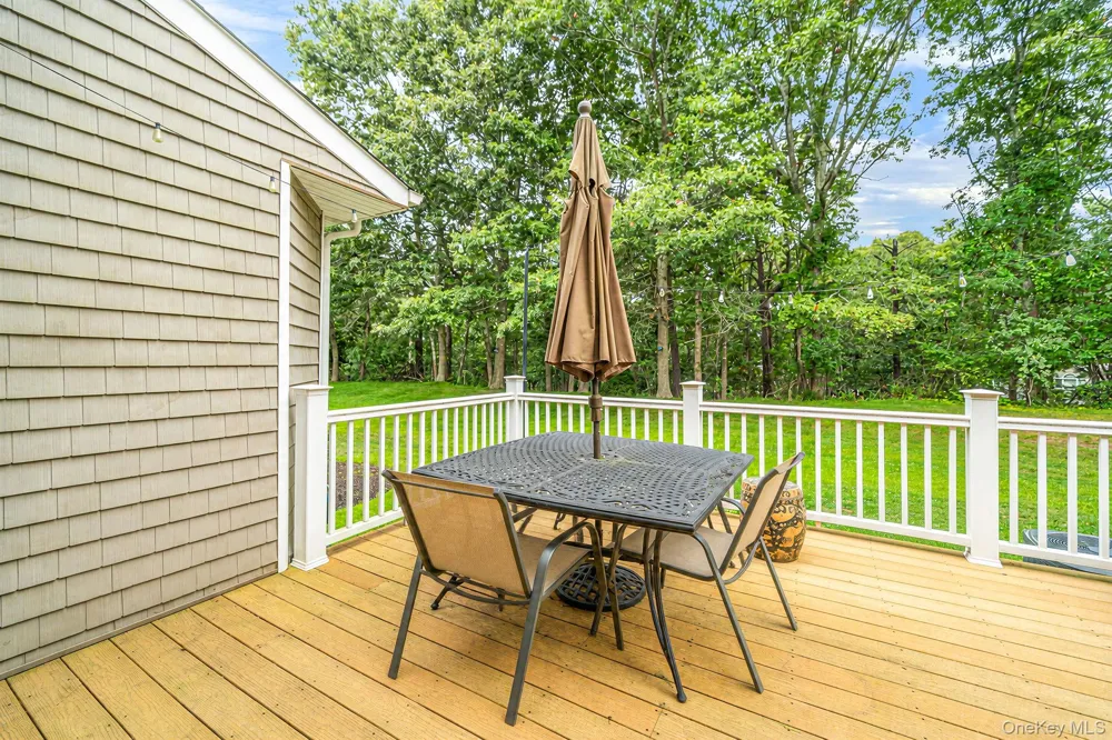 26 Kettle Hole Road Manorville, NY 11949