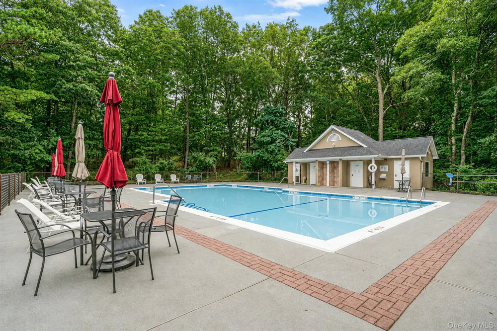 26 Kettle Hole Road Manorville, NY 11949