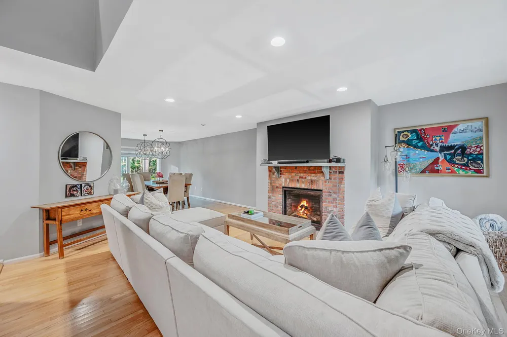 26 Kettle Hole Road Manorville, NY 11949