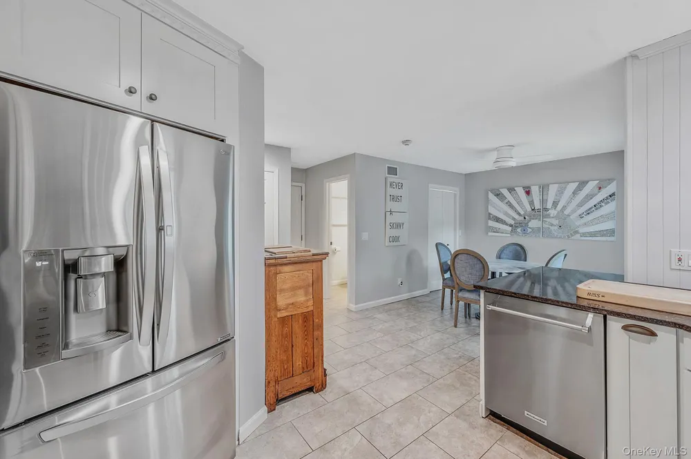 26 Kettle Hole Road Manorville, NY 11949