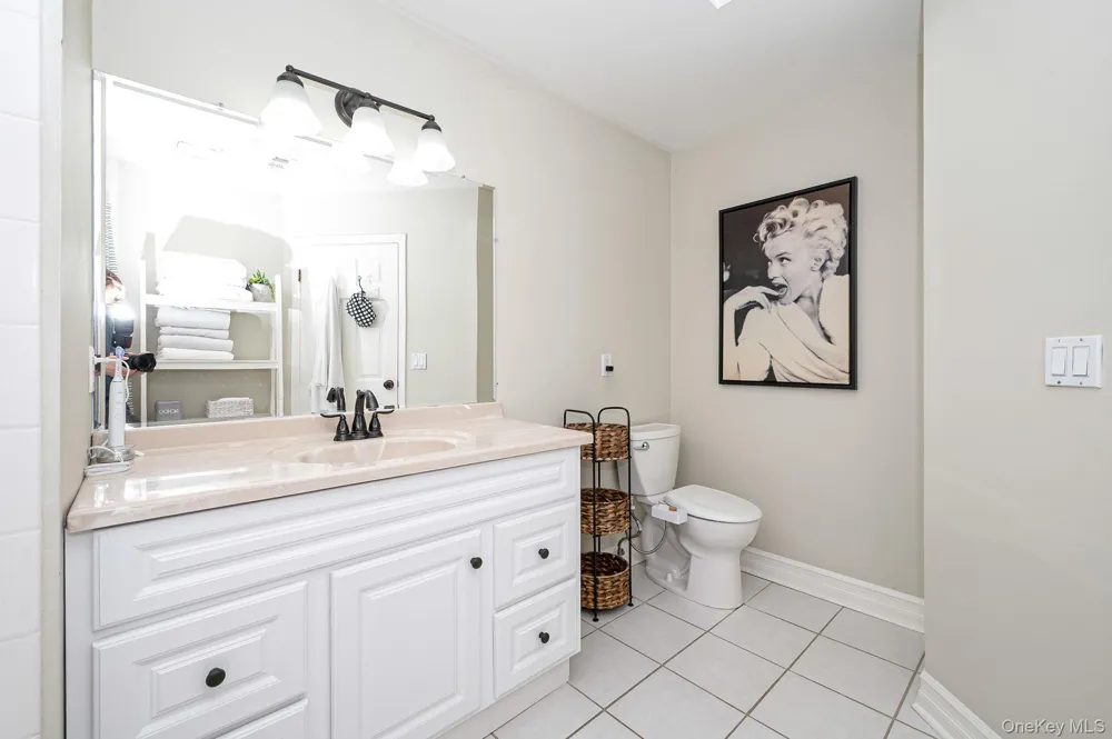 26 Kettle Hole Road Manorville, NY 11949