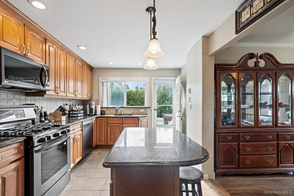 183 Horton Avenue Valley Stream, NY 11581