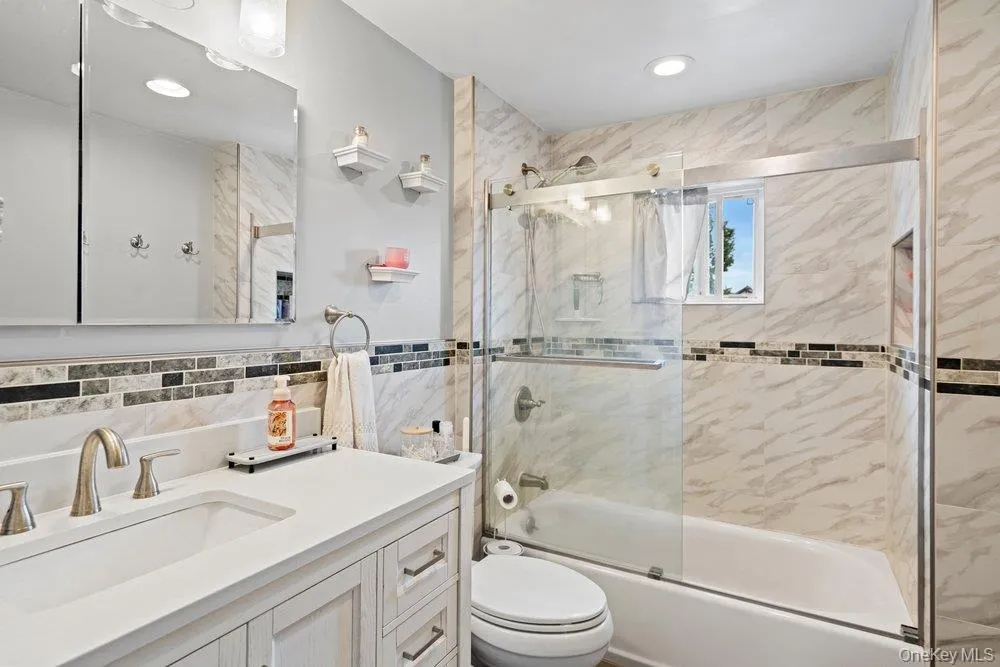 183 Horton Avenue Valley Stream, NY 11581