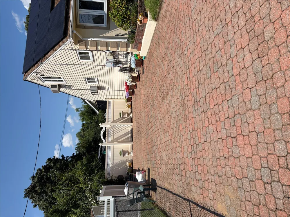 702 Diellen Lane Elmont, NY 11003
