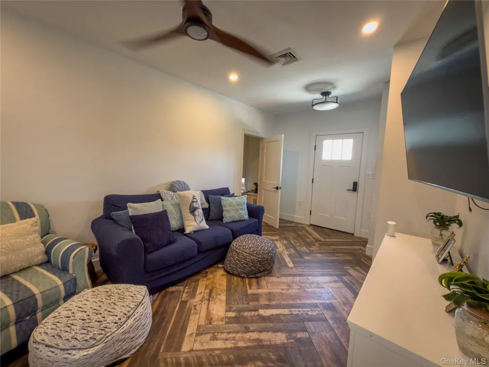 723 W Olive Street Long Beach, NY 11561