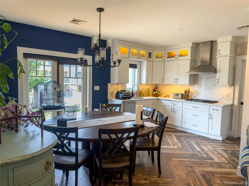 723 W Olive Street Long Beach, NY 11561
