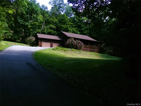 449 White Schoolhouse Road