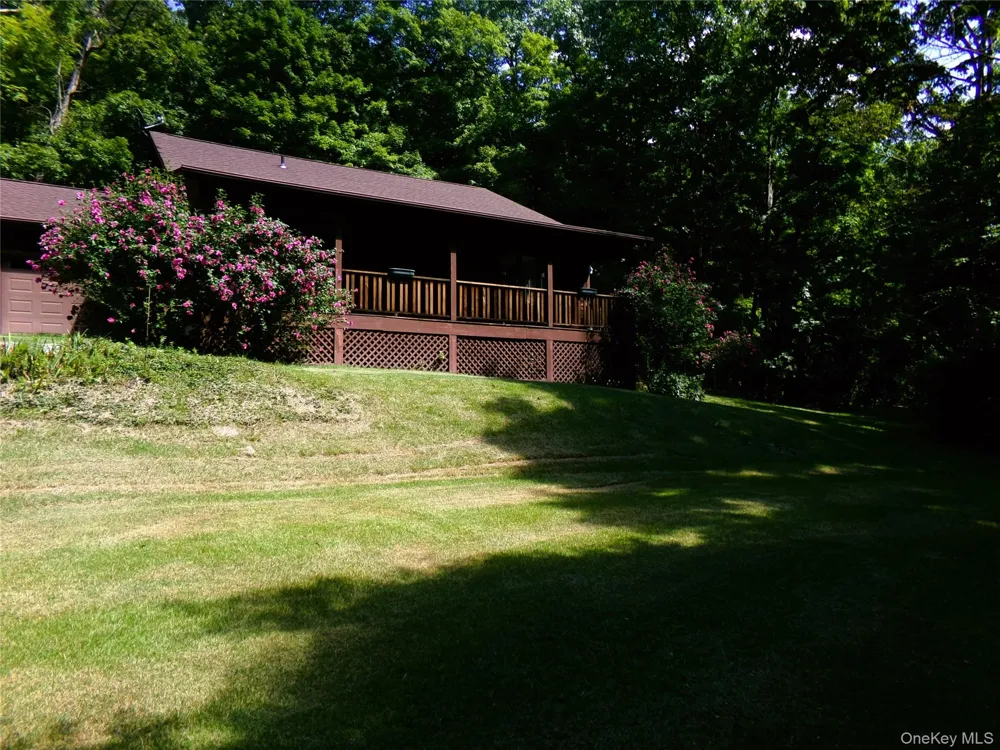 449 White Schoolhouse Road Rhinebeck, NY 12572