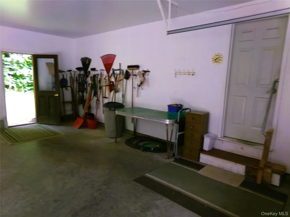 449 White Schoolhouse Road Rhinebeck, NY 12572