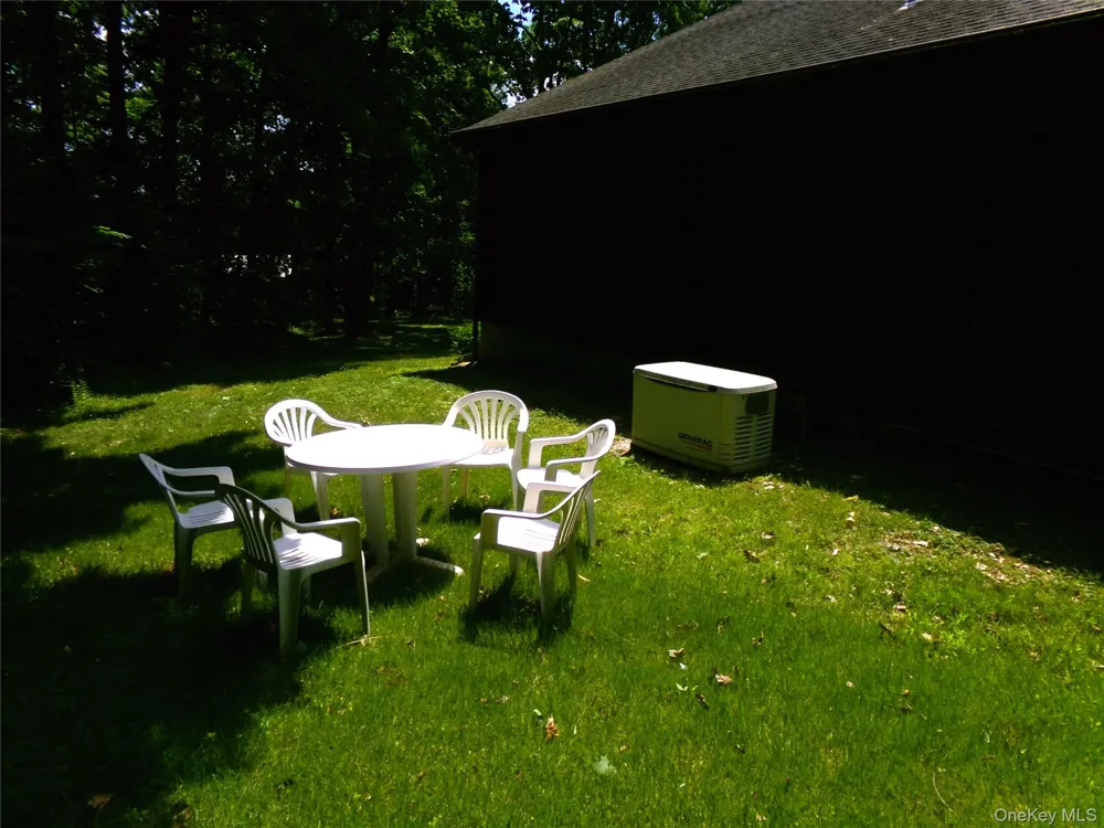 449 White Schoolhouse Road Rhinebeck, NY 12572