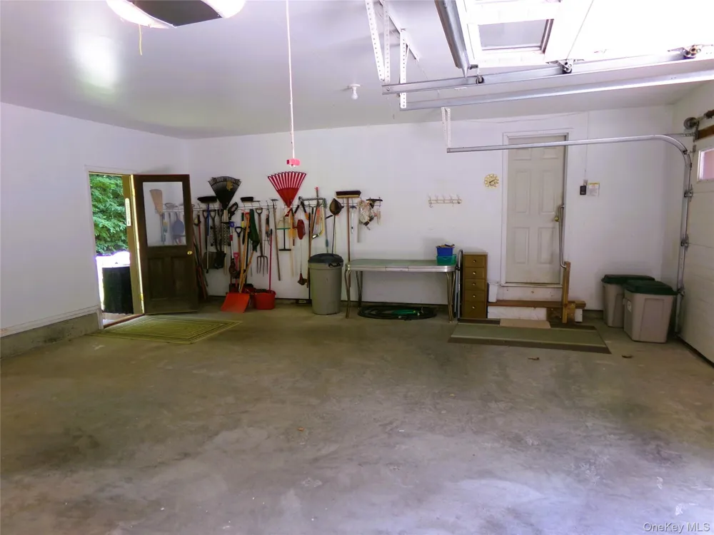 449 White Schoolhouse Road Rhinebeck, NY 12572