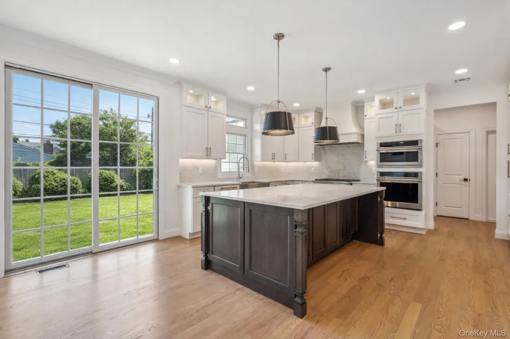 5 Steuben Drive Jericho, NY 11753