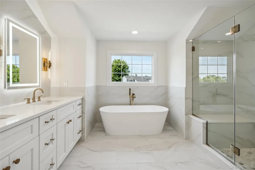 5 Steuben Drive Jericho, NY 11753