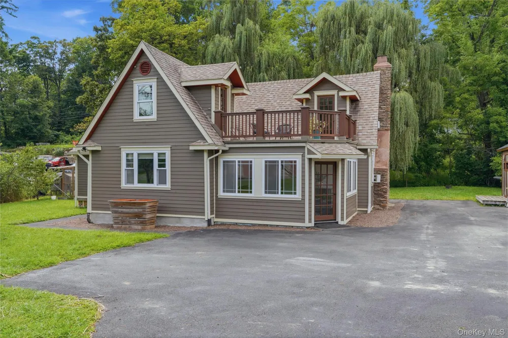 2083 State Route 32 Kingston, NY 12401