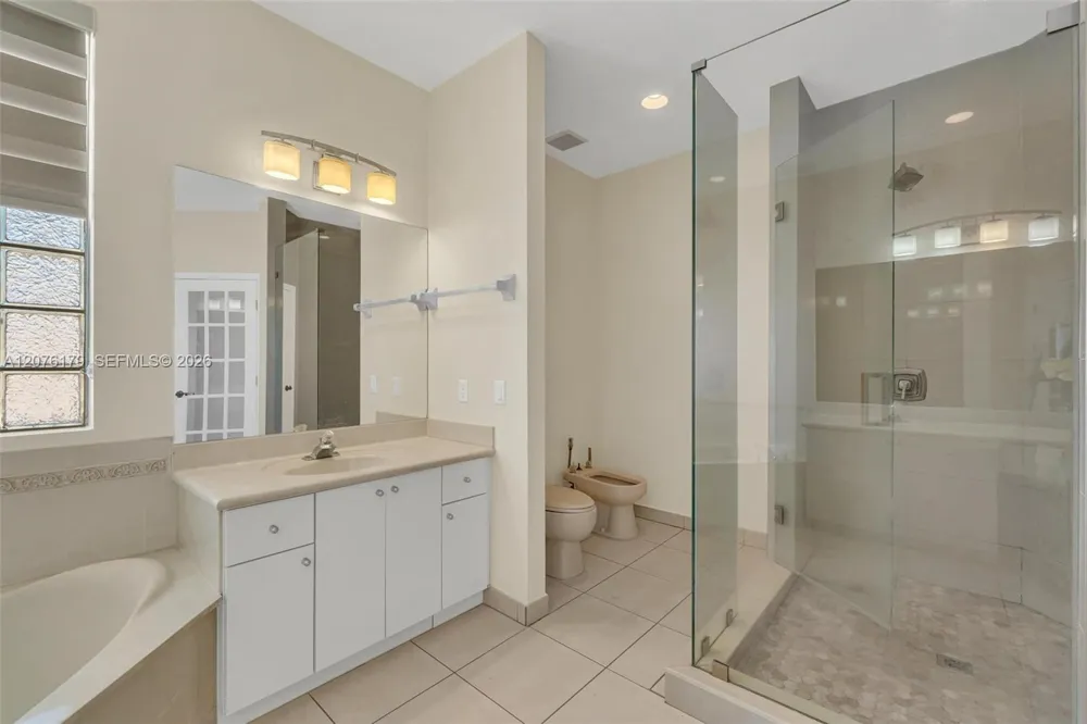 16237 SW 44th Ter #0 Miami, FL 33185