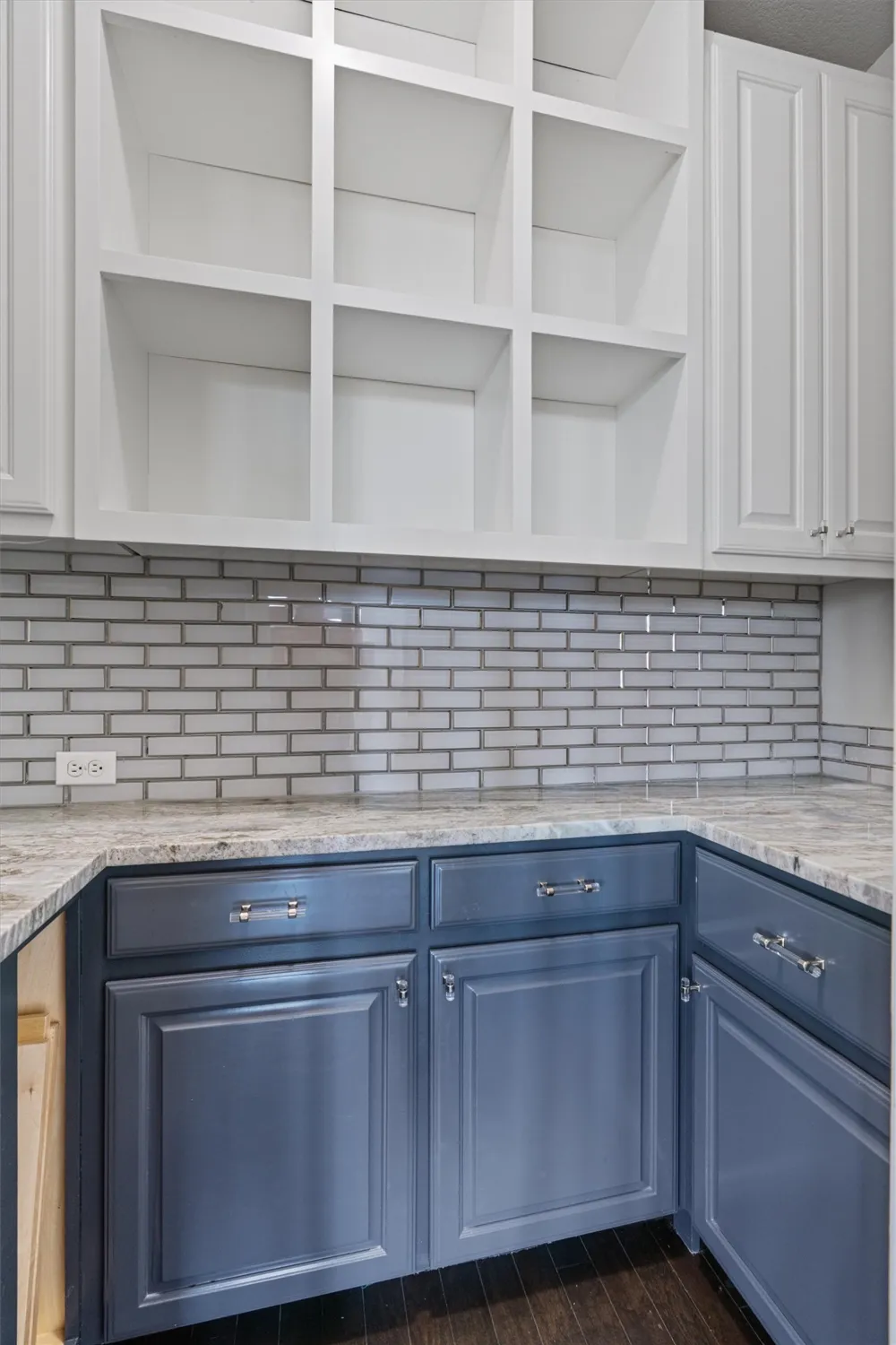 404 Miracle Rose Way Liberty Hill, TX 78642