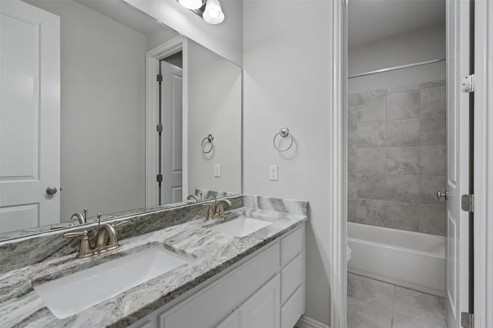 404 Miracle Rose Way Liberty Hill, TX 78642