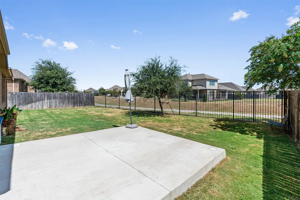 404 Miracle Rose Way Liberty Hill, TX 78642