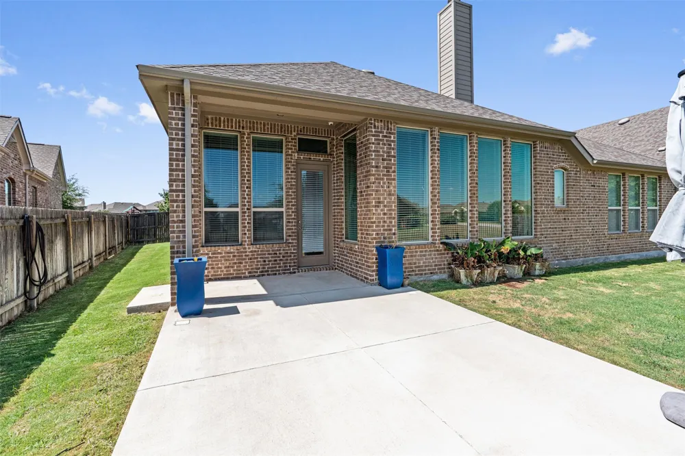 404 Miracle Rose Way Liberty Hill, TX 78642