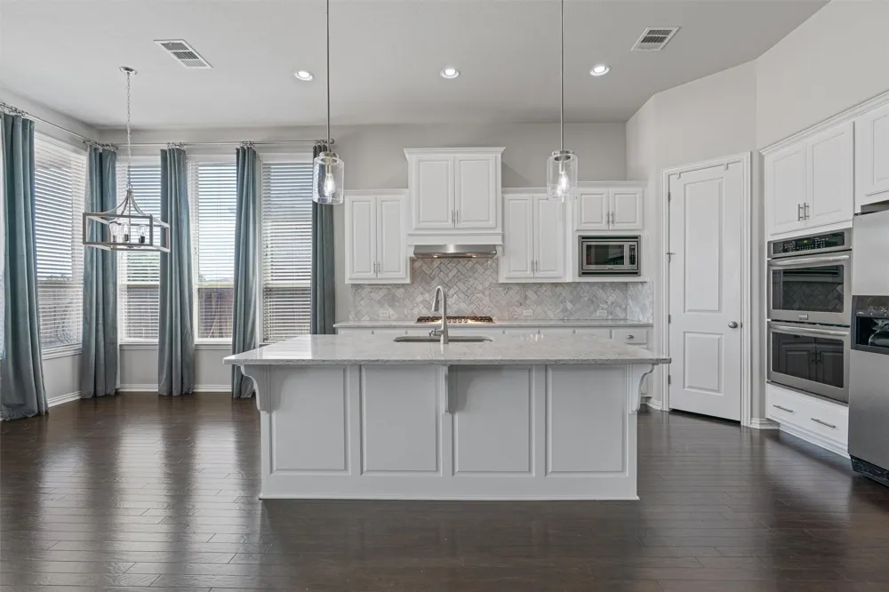 404 Miracle Rose Way Liberty Hill, TX 78642
