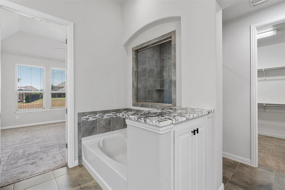 404 Miracle Rose Way Liberty Hill, TX 78642