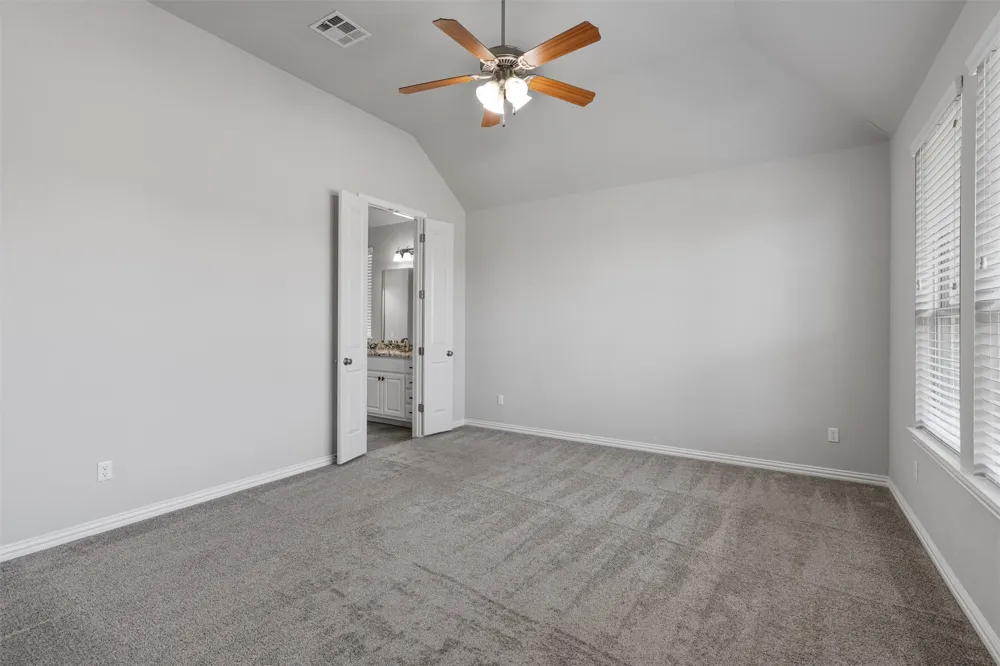 404 Miracle Rose Way Liberty Hill, TX 78642