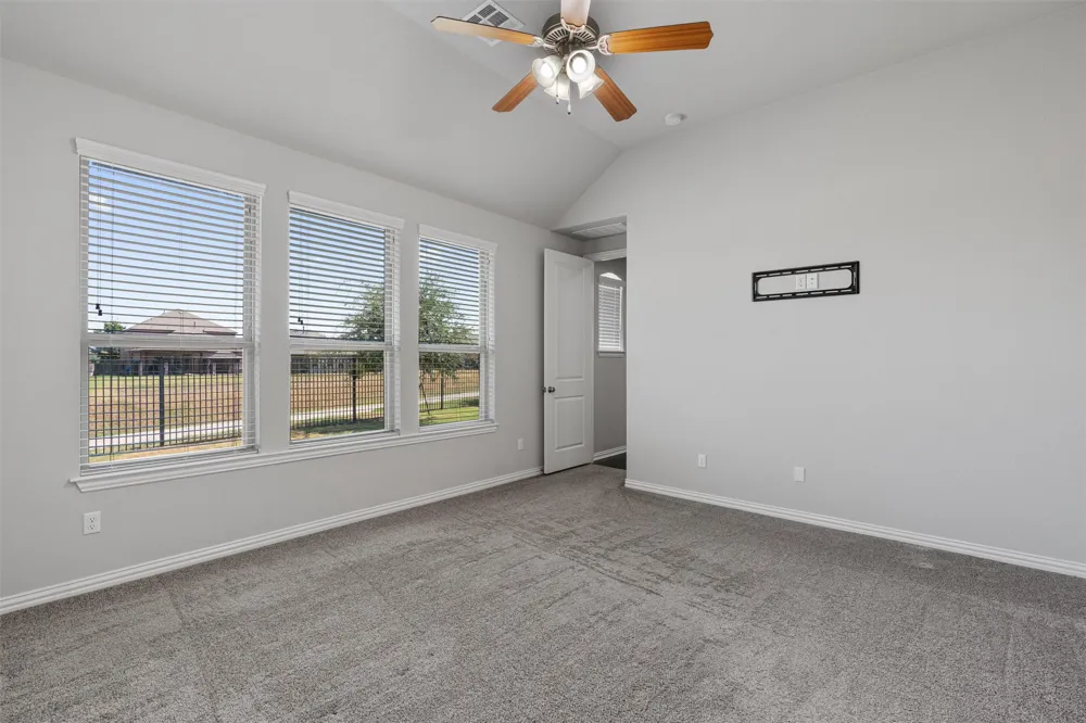 404 Miracle Rose Way Liberty Hill, TX 78642